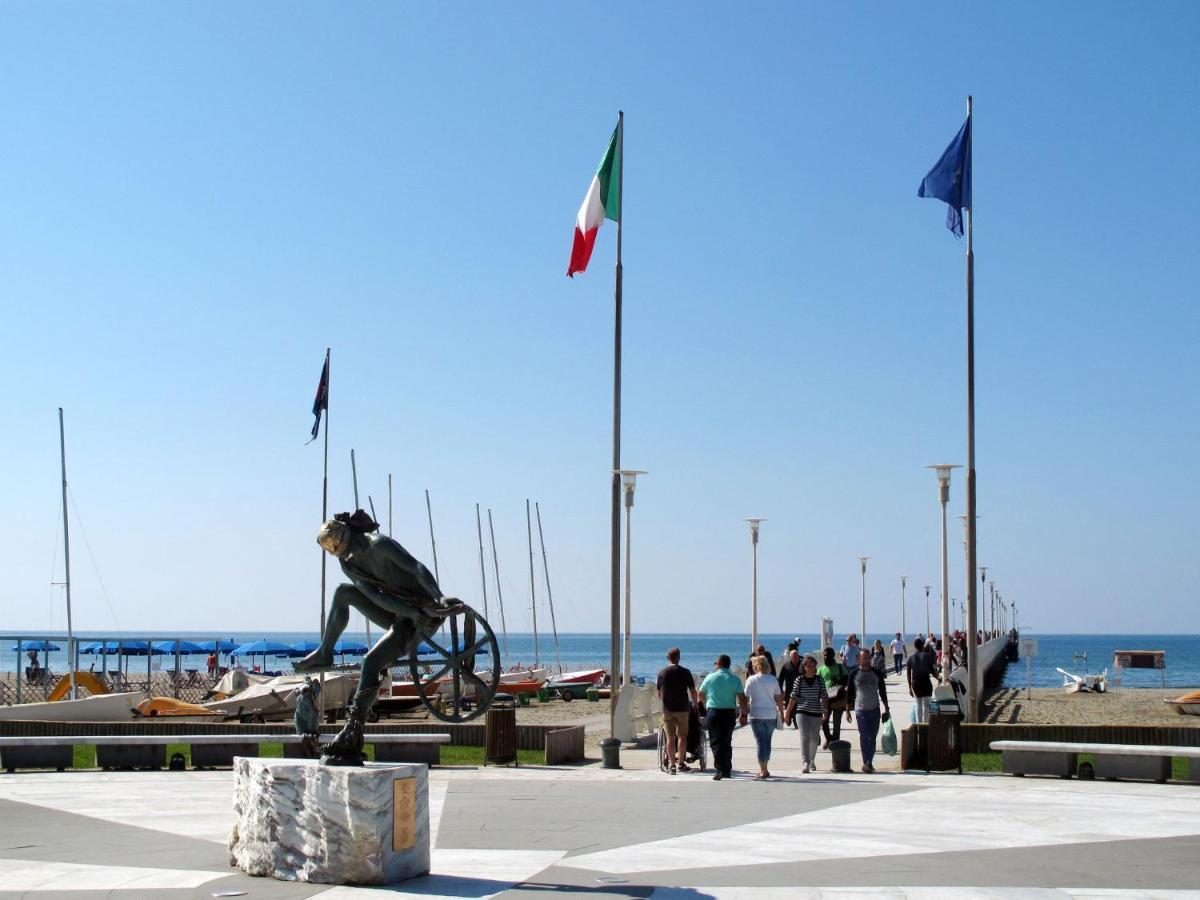Apartment Il Litorale By Interhome Forte dei Marmi Dış mekan fotoğraf